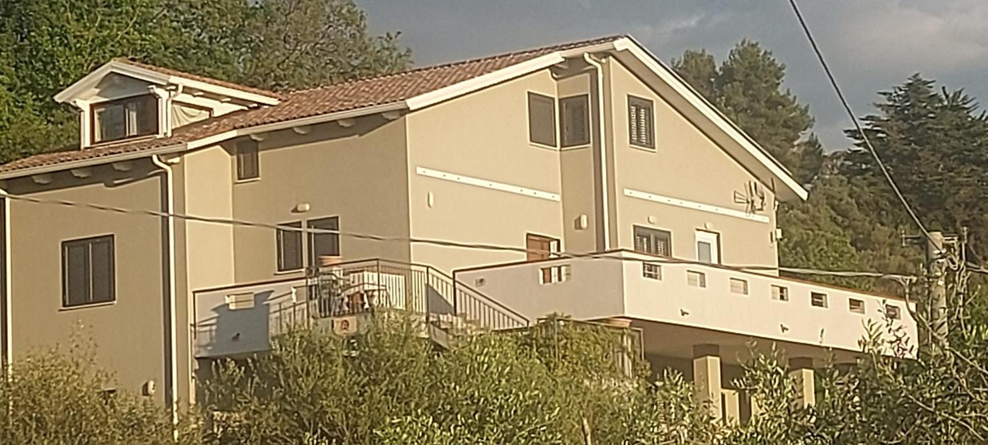 B&B Binario Nove E Tre Quarti Agropoli Exterior foto